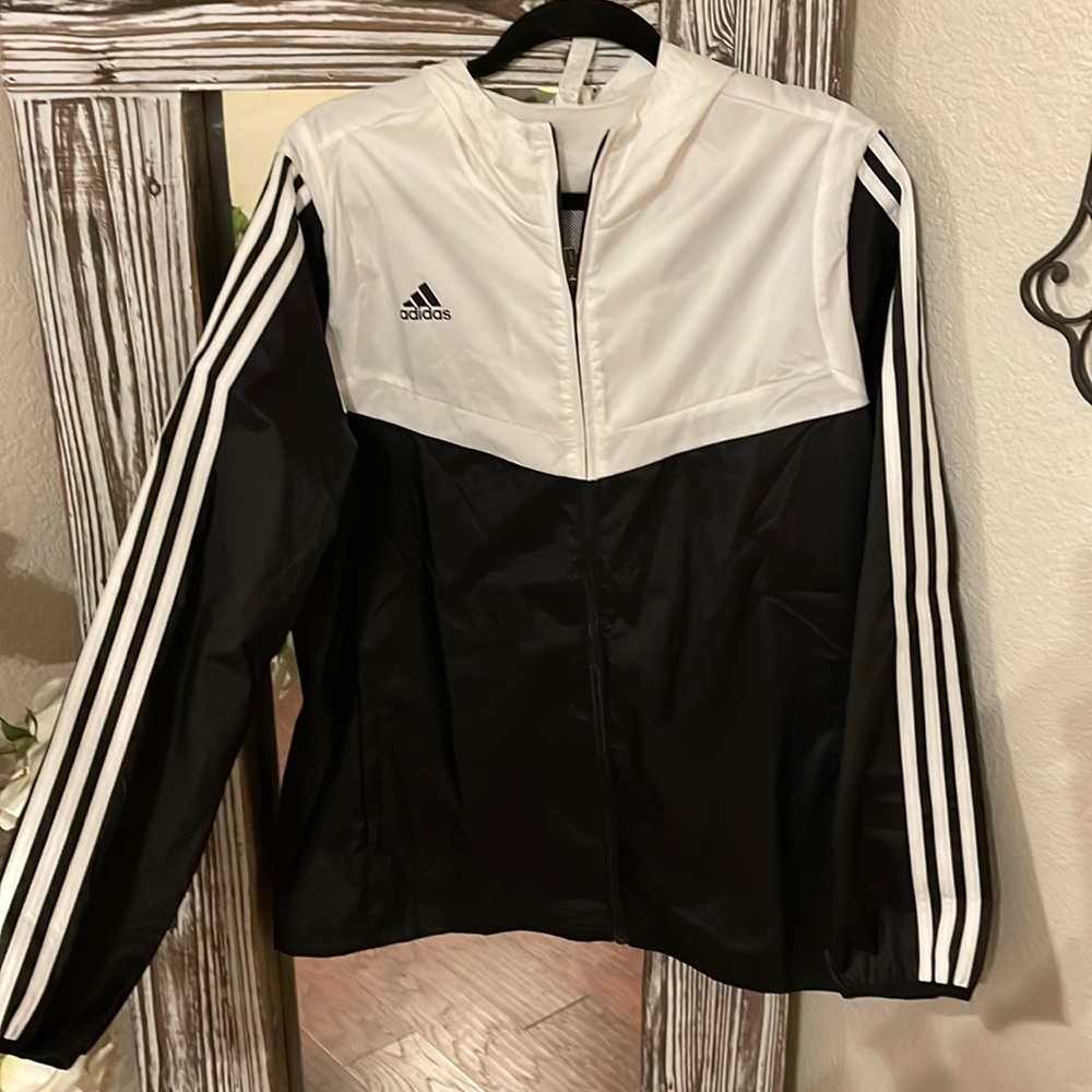 NWOT!!!! Adidas Women’s Windbreaker Jacket Size XL